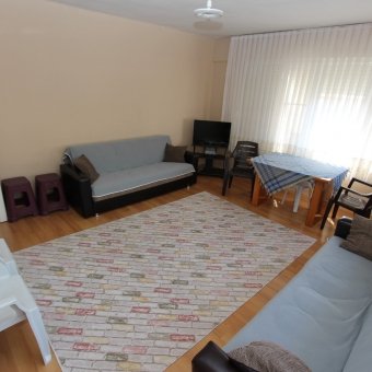 Akçay Merkez'de Sezonluk Eşyalı Kiralık Yazlık