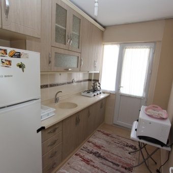 Akçay Merkez'de Sezonluk Eşyalı Kiralık Yazlık