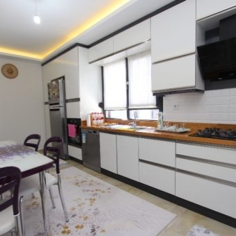Akçay İkizçay'da 3+1  geniş  ferah satılık lüks daire.