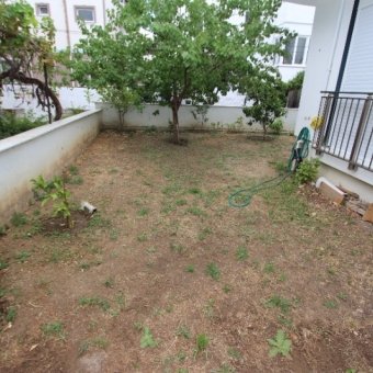 Kaz Dağları'nın eteğinde Güre'de satılık müstakil triplex ev.