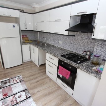 Kaz Dağları'nın eteğinde Güre'de satılık müstakil triplex ev.