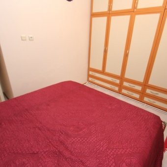 Akçay'da satılık  ön cephe  doğalgazlı  otoparklı  masrafsız 2+1 daire.