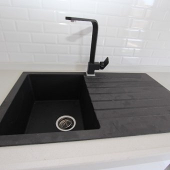 AKÇAY ALTINKUM'DA DENİZE YAKIN SATILIK 2+1 ARAKAT DAİRE
