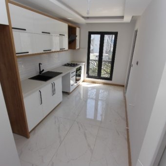 AKÇAY ALTINKUM'DA DENİZE YAKIN SATILIK 2+1 ARAKAT DAİRE