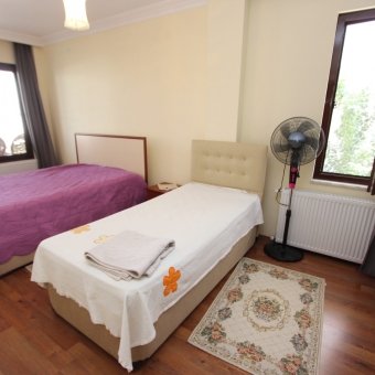 AKÇAY YENİMAHALEDE SATILIK DENİZE 50M 375M ARSA İÇİNDE MÜSTAKİL VİLLA
