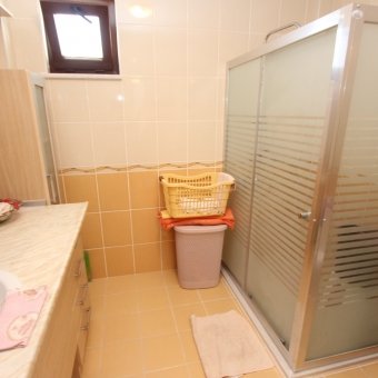 AKÇAY YENİMAHALEDE SATILIK DENİZE 50M 375M ARSA İÇİNDE MÜSTAKİL VİLLA
