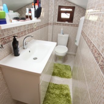 AKÇAY YENİMAHALEDE SATILIK DENİZE 50M 375M ARSA İÇİNDE MÜSTAKİL VİLLA