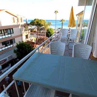 Akçay Merkezde Denize 40 Metre Mesafede Deniz Manzaralı 3+1 Eşyalı Günlük Kiralık Daire