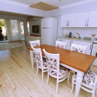 Akçay Merkezde Denize 40 Metre Mesafede Deniz Manzaralı 3+1 Eşyalı Günlük Kiralık Daire