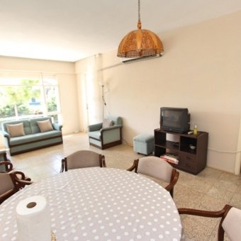 AKÇAY YENİMAHALLEDE SATILIK DENİZE 30.M MANZARALI ARA KAT ÖN CEPHE 2+1 DAİRE