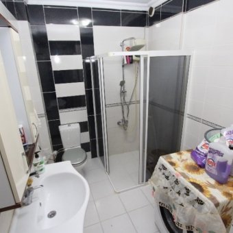 Akçay Sarıkız'da 150 Metrekare 3+1 Giriş Üstü Satılık Daire