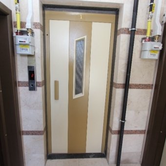 Akçay Sarıkız'da 150 Metrekare 3+1 Giriş Üstü Satılık Daire