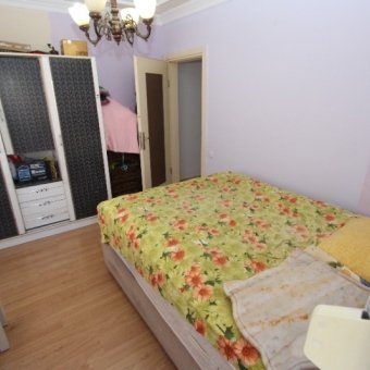 Akçay Sarıkız'da 150 Metrekare 3+1 Giriş Üstü Satılık Daire