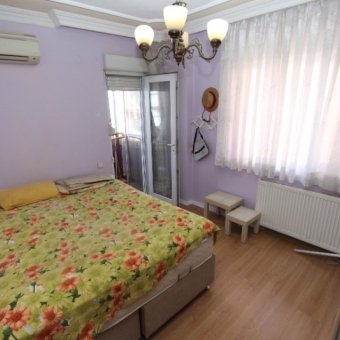 Akçay Sarıkız'da 150 Metrekare 3+1 Giriş Üstü Satılık Daire