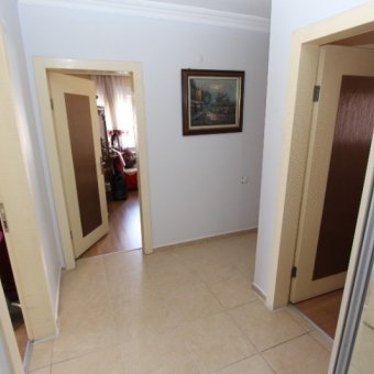 Akçay Sarıkız'da 150 Metrekare 3+1 Giriş Üstü Satılık Daire