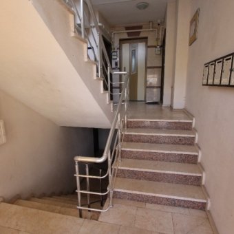 Akçay Sarıkız'da 150 Metrekare 3+1 Giriş Üstü Satılık Daire