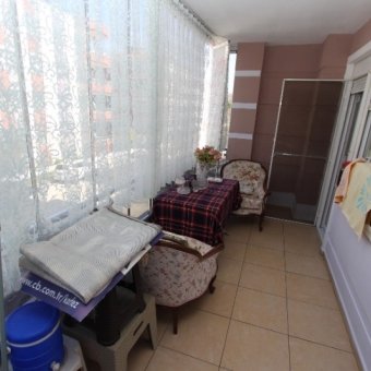 Akçay Sarıkız'da 150 Metrekare 3+1 Giriş Üstü Satılık Daire