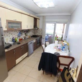 Akçay Sarıkız'da 150 Metrekare 3+1 Giriş Üstü Satılık Daire