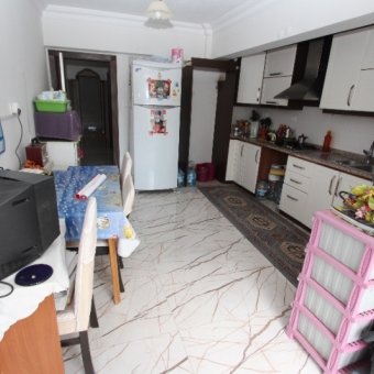 Akçay Merkezde Satılık 3+1 Ara Kat Daire