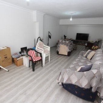 Akçay Merkezde Satılık 3+1 Ara Kat Daire