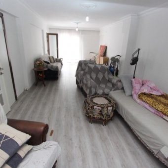 Akçay Merkezde Satılık 3+1 Ara Kat Daire