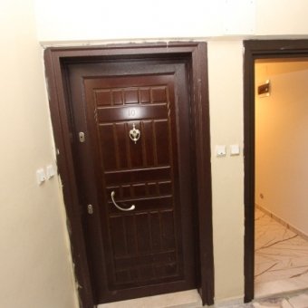 Akçay Merkezde Satılık 3+1 Ara Kat Daire