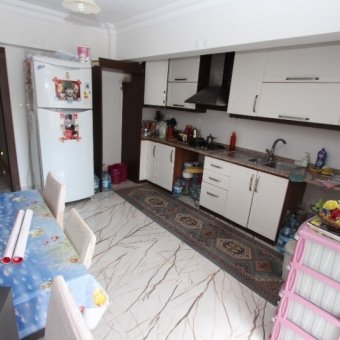 Akçay Merkezde Satılık 3+1 Ara Kat Daire