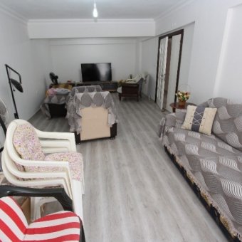 Akçay Merkezde Satılık 3+1 Ara Kat Daire