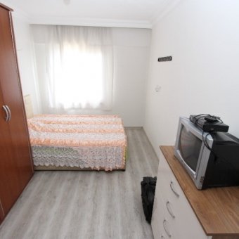 Akçay Merkezde Satılık 3+1 Ara Kat Daire
