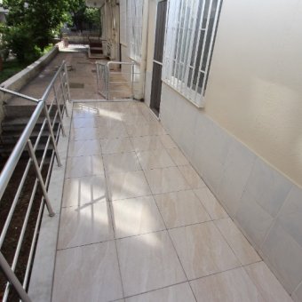 Akçay Merkez'de 2+1 Eşyalı Yüksek Giriş Kat Satılık Daire