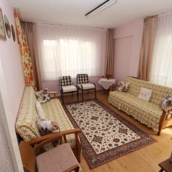 Akçay Merkez'de 2+1 Eşyalı Yüksek Giriş Kat Satılık Daire