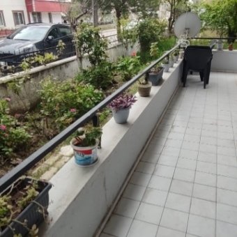 Akçay Altınkum'da Eşyalı Yüksek Giriş Kat Kiralık Daire