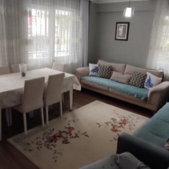 Akçay Altınkum'da Eşyalı Yüksek Giriş Kat Kiralık Daire