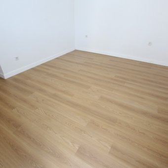 Edremit Güre'de Havuzlu Site İçinde Kiralık Villa