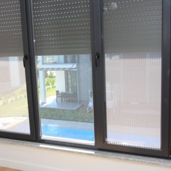 Edremit Güre'de Havuzlu Site İçinde Kiralık Villa