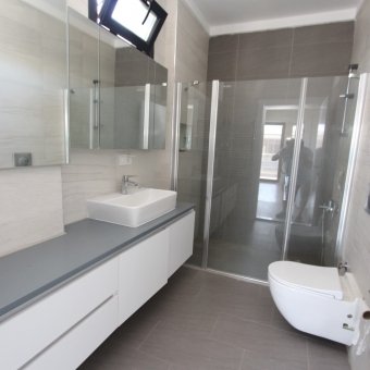 Edremit Güre'de Havuzlu Site İçinde Kiralık Villa