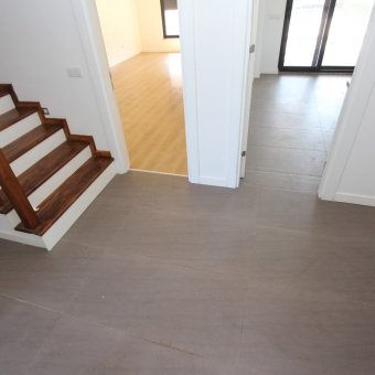 Edremit Güre'de Havuzlu Site İçinde Kiralık Villa