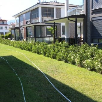 Edremit Güre'de Havuzlu Site İçinde Kiralık Villa