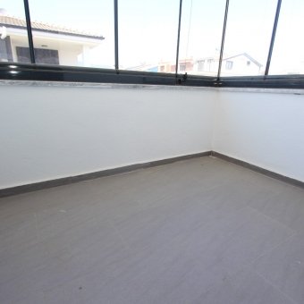 Edremit Güre'de Havuzlu Site İçinde Kiralık Villa