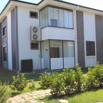 Edremit Güre'de Havuzlu Site İçinde Kiralık Villa