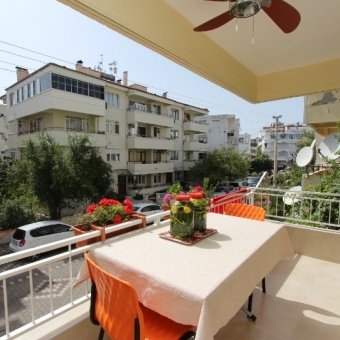 Akçay Sarıkız Mahallesinde Giriş Üstü 2+1 Masrafsız Satılık Daire