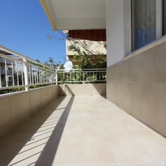 Akçay Sarıkız Mahallesinde Giriş Üstü 2+1 Masrafsız Satılık Daire