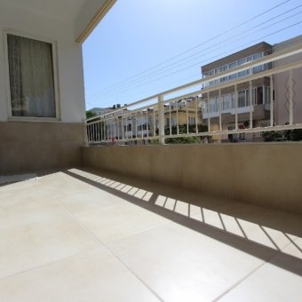Akçay Sarıkız Mahallesinde Giriş Üstü 2+1 Masrafsız Satılık Daire