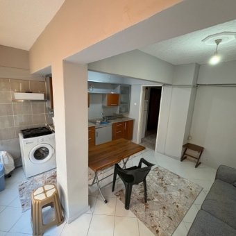 Balıkesir Edremit Akçay Sarıkız Mahallesinde Öğrenci ve Öğretmene 80 Metrekere 2+1 Ara Kat Eşyalı Kiralık Daire