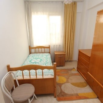 Balıkesir Edremit Akçay Sarıkız Mahallesinde 24031 Sokak 2+1 Giriş Üstü Öğrenciye Özel  Eşyalı Kiralık Daire