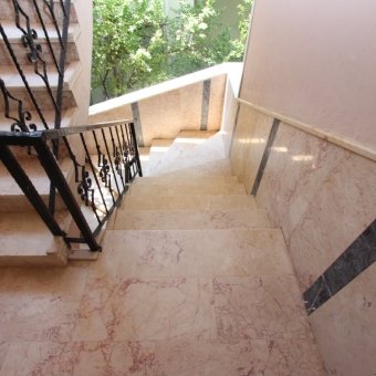 Balıkesir Edremit Akçay Mahallesinde Öğrenciye Ve Öğretmene 3+1 Giriş Üstü 130 Metrekare Eşyalı Kiralık Daire