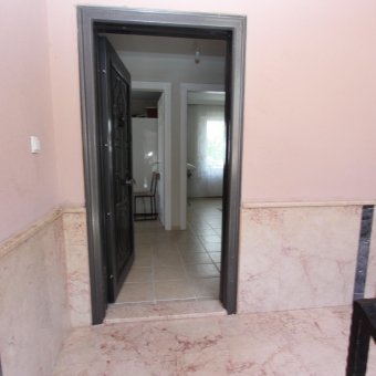 Balıkesir Edremit Akçay Mahallesinde Öğrenciye Ve Öğretmene 3+1 Giriş Üstü 130 Metrekare Eşyalı Kiralık Daire