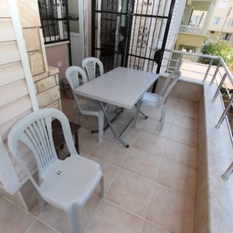 Balıkesir Edremit Akçay Mahallesinde Öğrenciye Ve Öğretmene 3+1 Giriş Üstü 130 Metrekare Eşyalı Kiralık Daire