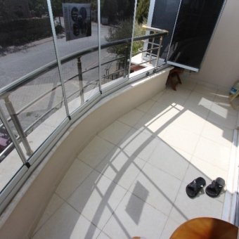 Akçay Cemiltemel'de 2+1 Giriş Üstü Açık Mutfak 70 Metrekare Eşyalı Sürekli Kiralık Daire