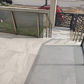 Ayvalık Sarımsaklı' da Satılık Süper Lüks Tripleks Villa.